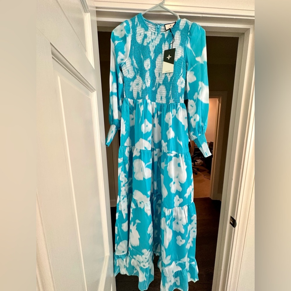 Tuckernuck - Turquoise Watercolor floral, lightweight! New with tags!